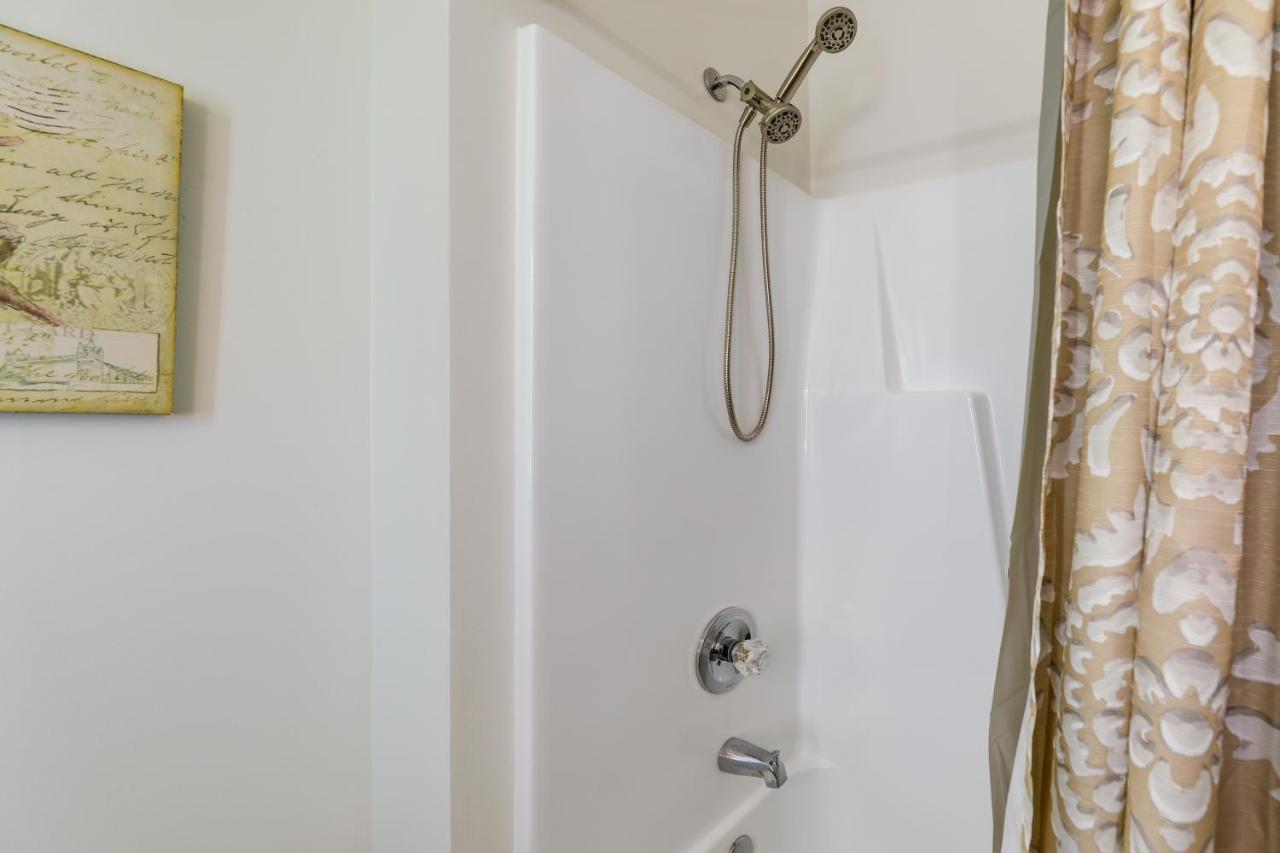 Updated Hubert Vacation Rental 5 Mi To Beaches! Суонсборо Экстерьер фото